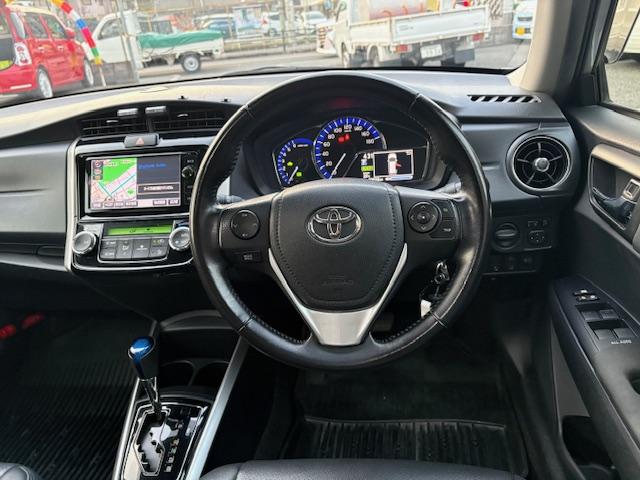 カローラフィールダー ハイブリッドG 純正SDナビ フルセグTV バックカメラ ブルーツゥース対応ナビ ETC車載器 黒革調シートカバー アイドリングストップ 横滑り防止装置 オートマチックハイビーム レーンアシスト 衝突軽減ブレーキ(7枚目)