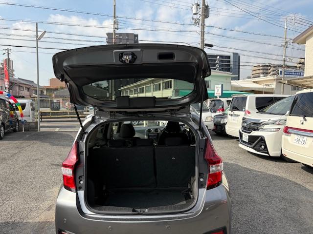 ノート 　社外メモリーナビ　フルセグＴＶ　ブルーツゥース対応ナビ　ドライブレコーダーナビ連動　ＥＴＣ車載器　スマートキー　Ｐスタート　アイドリングストップ　横滑り防止装置　レーンキープアシスト（6枚目）