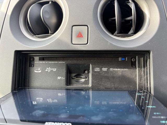 ノート 　社外メモリーナビ　フルセグＴＶ　ブルーツゥース対応ナビ　ドライブレコーダーナビ連動　ＥＴＣ車載器　スマートキー　Ｐスタート　アイドリングストップ　横滑り防止装置　レーンキープアシスト（10枚目）