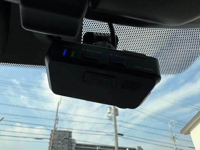 ノート 　社外メモリーナビ　フルセグＴＶ　ブルーツゥース対応ナビ　ドライブレコーダーナビ連動　ＥＴＣ車載器　スマートキー　Ｐスタート　アイドリングストップ　横滑り防止装置　レーンキープアシスト（11枚目）