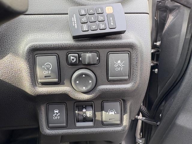 ノート 　社外メモリーナビ　フルセグＴＶ　ブルーツゥース対応ナビ　ドライブレコーダーナビ連動　ＥＴＣ車載器　スマートキー　Ｐスタート　アイドリングストップ　横滑り防止装置　レーンキープアシスト（16枚目）