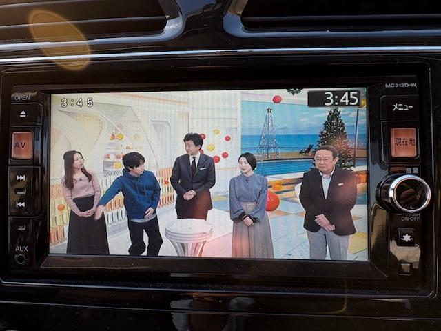 セレナ ハイウェイスター　Ｓ－ハイブリッド　純メモリーナビ　フルセグＴＶ　バックカメラ　前後カメラデジタルインナーミラー　ＥＴＣ車載器ナビ連動　室内ＬＥＤ電球　ブルーツゥース対応ナビ　クルーズコントロール　三列８人乗り　左パワースライドドア（10枚目）