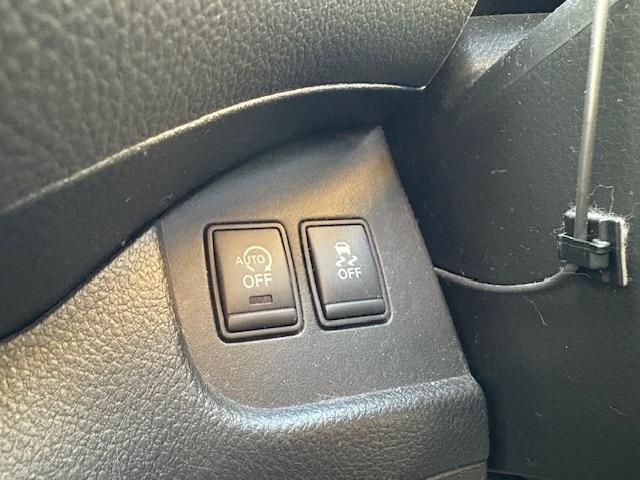 セレナ ハイウェイスター　Ｓ－ハイブリッド　純メモリーナビ　フルセグＴＶ　バックカメラ　前後カメラデジタルインナーミラー　ＥＴＣ車載器ナビ連動　室内ＬＥＤ電球　ブルーツゥース対応ナビ　クルーズコントロール　三列８人乗り　左パワースライドドア（19枚目）