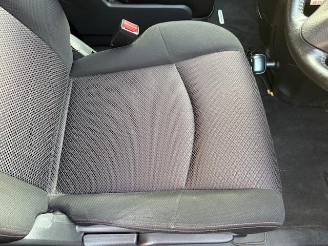 セレナ ハイウェイスター　Ｓ－ハイブリッド　純メモリーナビ　フルセグＴＶ　バックカメラ　前後カメラデジタルインナーミラー　ＥＴＣ車載器ナビ連動　室内ＬＥＤ電球　ブルーツゥース対応ナビ　クルーズコントロール　三列８人乗り　左パワースライドドア（21枚目）