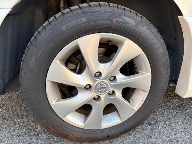 セレナ ハイウェイスター　Ｓ－ハイブリッド　純メモリーナビ　フルセグＴＶ　バックカメラ　前後カメラデジタルインナーミラー　ＥＴＣ車載器ナビ連動　室内ＬＥＤ電球　ブルーツゥース対応ナビ　クルーズコントロール　三列８人乗り　左パワースライドドア（24枚目）