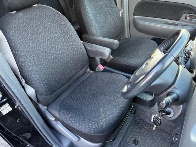 シエンタ DICE-G 純正メモリーナビ フルセグTV ブルーツゥース対応ナビ HIDヘッド 三列7人乗り 左パワースライドドア キーレス 保証書 取説 ナビ取説 フロントフォグランプ(14枚目)