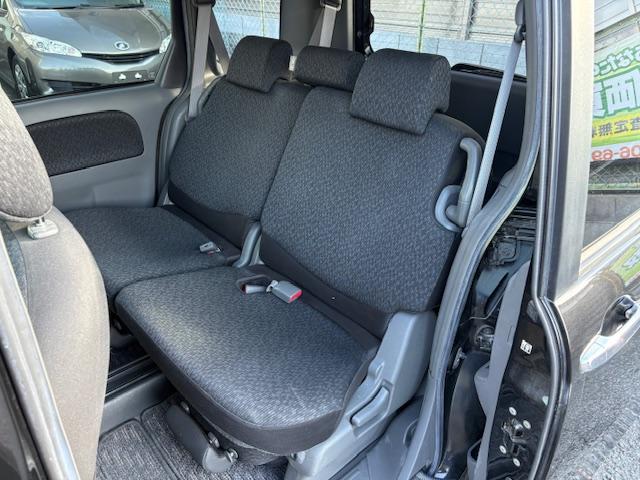 シエンタ DICE-G 純正メモリーナビ フルセグTV ブルーツゥース対応ナビ HIDヘッド 三列7人乗り 左パワースライドドア キーレス 保証書 取説 ナビ取説 フロントフォグランプ(16枚目)