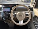 タント Ｘ　ＳＡＩＩＩ　社外メモリーナビ　ワンセグＴＶ　ブルーツゥース対応ナビ　ＥＴＣ車載器　シートヒーター　横滑り防止装置　オートマチックハイビーム　衝突軽減ブレーキ　左パワースライドドア　ベンチシート（8枚目）