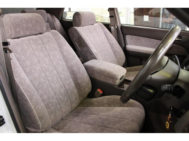 ブロアム ワンオーナー禁煙 屋根下ガレージ保管 VQ30DE 弊社顧客買取車両 バッテリー新品交換済 タイヤ残8分 室内ダッシュヒビ割れ無し ヘッドライトクモリ無し 下廻り大きなサビ ダメージ無し フルノーマル車 VQ30DE(24枚目)