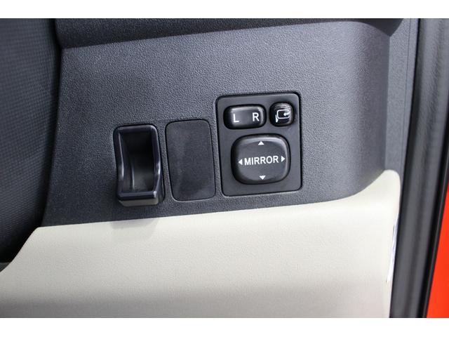 X Fパッケージ 弊社販売下取車 禁煙車 タイミングチェーン ベンチシート コラムシフト 運転席シートリフター 純正ナビ キーフリーシステム/イモビライザー ETC リアプライバシーガラス 車検R5/7 トヨタDラー保証書 記録簿有 取説 Sキー(28枚目)