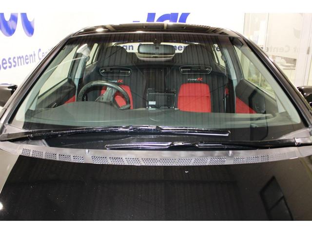 シビック タイプＲ☆Ｈ２０／９後期型Ｋ２０Ａ直４ＤＯＨＣ★ｉ－ＶＴＥＣ　☆修復歴＆改造無ノーマル車両☆ヘリカルＬＳＤ☆ＶＳＡ☆ＨＩＤヘッドライト☆純正エアロ大型トランクスポイラー☆純正１８インチＡＷ純ハードセッティングサス☆Ｒスペック赤／黒セミバケシート☆リモコンキー☆（46枚目）