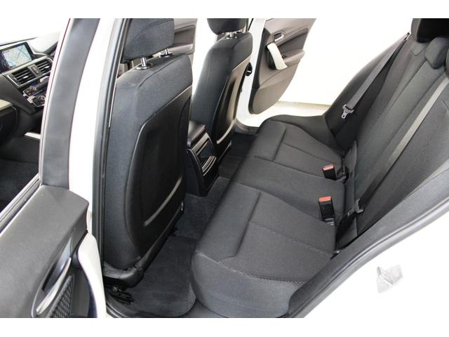 １シリーズ １１８ｉ★１．５ＤＯＨＣターボ★ユーザー買取１オーナー禁煙車　★ユーザー買取★パーキングサポート〈リアビューカメラ・リアＰＤＣ〉＆プラス〈ＬＥＤヘッド・Ｆフォグ・ルームミラー内蔵ＥＴＣ・オートライト・１６インチＶ字スポークＡＷ〉ＰＫＧ★純ナビ・フルセグＴＶ・ＢＴ（18枚目）