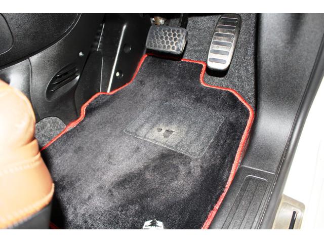 アバルト５００Ｃ ベースグレード☆エッセエッセＫＯＮＩキット装着車☆Ｔベルト・　テンショナー・ウォーターポンプ・ＬＬＣ交換済（Ｒ５／１０－７９５５０ｋｍ時記録簿有）レコードモンツァマフラー☆茶革スポーツシート☆ナビ・ＴＶ・バックモニター・ＥＴＣ・ドラレコ・リモコンキー☆検Ｒ８／７（33枚目）