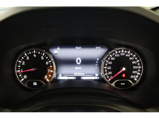 ジープ・レネゲード リミテッド★ターボ★ユーザー買取１オナ禁煙車★スマホ連携ナビ　セーフティサポート／アダプティブクルコン★ＬＥＤヘッド＆フォグ／オートライト／Ｒフォグ★黒本革シート／パワーシート／シートヒーター★革巻ステア／ヒーター付★ＵコネナビＤＴＶバックモニター★ＥＴＣ２．０（22枚目）