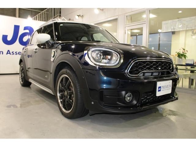 ＭＩＮＩ クーパーＳ　Ｅ　クロスオーバー　オール４★５人乗☆白ルーフ　★ルーフレール☆ユーザー買取１オナ禁煙車★ペッパーＰＫＧ（パーキングアシスト・ＰＤＣ・リアビューカメラ）★ＭＩＮＩコネクトナビ・ＳＯＳコール★シートヒーター★ＣＡＢＡＮＡ革調シートカバー☆ミラーＥＴＣ（4枚目）