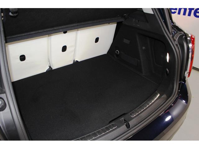 ＭＩＮＩ クーパーＳ　Ｅ　クロスオーバー　オール４★５人乗☆白ルーフ　★ルーフレール☆ユーザー買取１オナ禁煙車★ペッパーＰＫＧ（パーキングアシスト・ＰＤＣ・リアビューカメラ）★ＭＩＮＩコネクトナビ・ＳＯＳコール★シートヒーター★ＣＡＢＡＮＡ革調シートカバー☆ミラーＥＴＣ（9枚目）