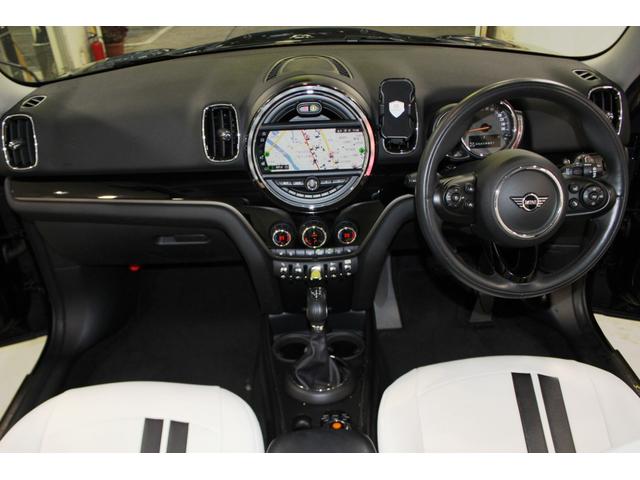 ＭＩＮＩ クーパーＳ　Ｅ　クロスオーバー　オール４★５人乗☆白ルーフ　★ルーフレール☆ユーザー買取１オナ禁煙車★ペッパーＰＫＧ（パーキングアシスト・ＰＤＣ・リアビューカメラ）★ＭＩＮＩコネクトナビ・ＳＯＳコール★シートヒーター★ＣＡＢＡＮＡ革調シートカバー☆ミラーＥＴＣ（16枚目）