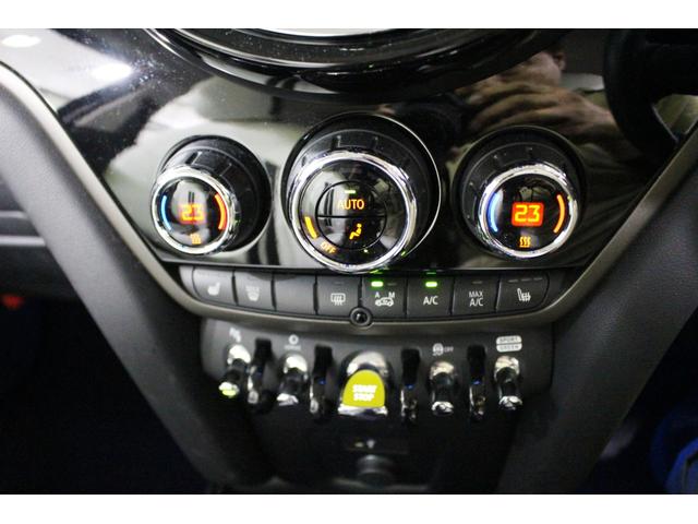 ＭＩＮＩ クーパーＳ　Ｅ　クロスオーバー　オール４★５人乗☆白ルーフ　★ルーフレール☆ユーザー買取１オナ禁煙車★ペッパーＰＫＧ（パーキングアシスト・ＰＤＣ・リアビューカメラ）★ＭＩＮＩコネクトナビ・ＳＯＳコール★シートヒーター★ＣＡＢＡＮＡ革調シートカバー☆ミラーＥＴＣ（35枚目）
