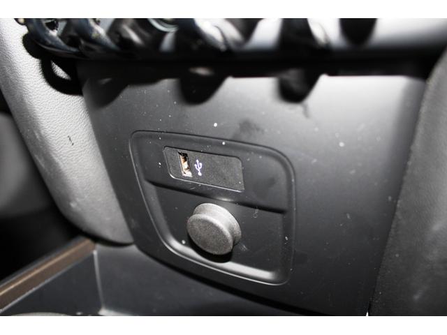 ＭＩＮＩ クーパーＳ　Ｅ　クロスオーバー　オール４★５人乗☆白ルーフ　★ルーフレール☆ユーザー買取１オナ禁煙車★ペッパーＰＫＧ（パーキングアシスト・ＰＤＣ・リアビューカメラ）★ＭＩＮＩコネクトナビ・ＳＯＳコール★シートヒーター★ＣＡＢＡＮＡ革調シートカバー☆ミラーＥＴＣ（36枚目）
