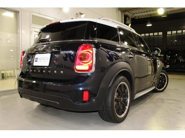 ＭＩＮＩ クーパーＳ　Ｅ　クロスオーバー　オール４★５人乗☆白ルーフ　★ルーフレール☆ユーザー買取１オナ禁煙車★ペッパーＰＫＧ（パーキングアシスト・ＰＤＣ・リアビューカメラ）★ＭＩＮＩコネクトナビ・ＳＯＳコール★シートヒーター★ＣＡＢＡＮＡ革調シートカバー☆ミラーＥＴＣ（55枚目）
