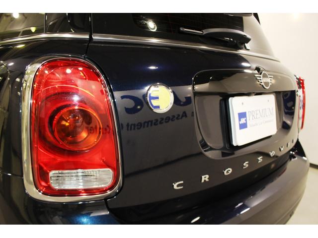 ＭＩＮＩ クーパーＳ　Ｅ　クロスオーバー　オール４★５人乗☆白ルーフ　★ルーフレール☆ユーザー買取１オナ禁煙車★ペッパーＰＫＧ（パーキングアシスト・ＰＤＣ・リアビューカメラ）★ＭＩＮＩコネクトナビ・ＳＯＳコール★シートヒーター★ＣＡＢＡＮＡ革調シートカバー☆ミラーＥＴＣ（66枚目）