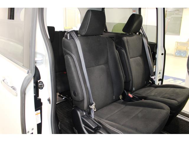 エスクァイア ハイブリッドＸｉ７人乗★ユーザー買取１オーナー禁煙車★　★左パワースライド／右イージークロージャードア★純ＯＰＳＤナビＴＶバックモニター（ＮＳＺＮ－Ｗ６４Ｔ）ＥＴＣ★純ＯＰコーナーセンサー★快適温熱シート（前席）★ＬＥＤヘッド／オートライト／Ｆフォグライト（15枚目）