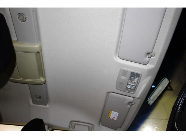デリカＤ：５ Ｇ　プレミアム４ＷＤ☆１オナ禁煙車☆後席純９Ｗ型吊下モニター　☆クルコン☆両Ｐスラ＆Ｐバックドア☆ＨＩＤヘッド／オートライト／Ｆフォグ☆メッキドアミラー＆ハンドル☆純１８ＡＷ☆純ナビＲｏｃｋｆｏｒｄＦｏｓｇａｔｅプレミアムサウンド／マルチアラウンドモニターＥＴＣ（16枚目）