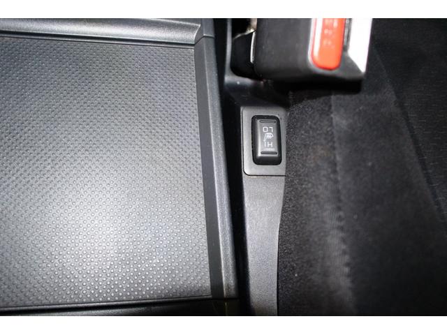 デリカＤ：５ Ｇ　プレミアム４ＷＤ☆１オナ禁煙車☆後席純９Ｗ型吊下モニター　☆クルコン☆両Ｐスラ＆Ｐバックドア☆ＨＩＤヘッド／オートライト／Ｆフォグ☆メッキドアミラー＆ハンドル☆純１８ＡＷ☆純ナビＲｏｃｋｆｏｒｄＦｏｓｇａｔｅプレミアムサウンド／マルチアラウンドモニターＥＴＣ（27枚目）