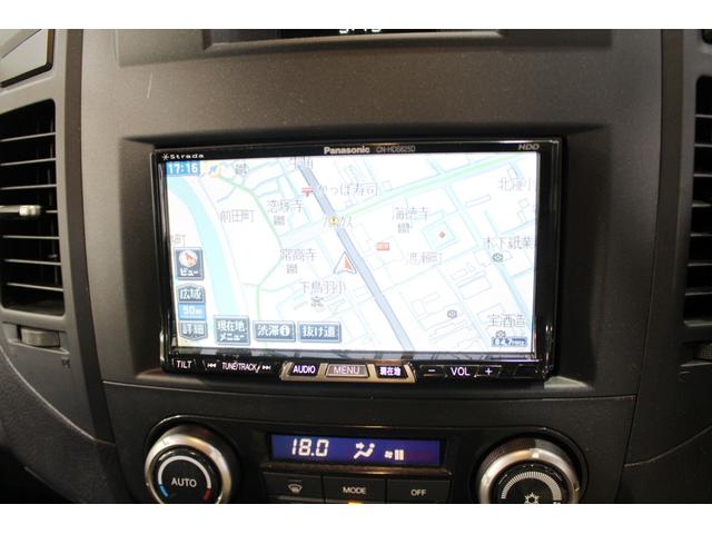 パジェロ ロング　リミテッドエディション４ＷＤ７人乗☆背面ハードカバー　☆パナソニックナビ／フルセグＴＶ／バックモニター＆アルパイン１０．１型フリップダウンモニター☆４×４エンジニアリング１６インチＡＷ☆ＨＩＤヘッド／オートライト／前後フォグ☆黒革調シートカバー☆ヒッチＭ（27枚目）