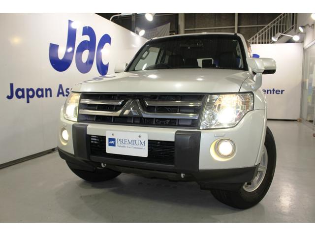 パジェロ ロング　リミテッドエディション４ＷＤ７人乗☆背面ハードカバー　☆パナソニックナビ／フルセグＴＶ／バックモニター＆アルパイン１０．１型フリップダウンモニター☆４×４エンジニアリング１６インチＡＷ☆ＨＩＤヘッド／オートライト／前後フォグ☆黒革調シートカバー☆ヒッチＭ（47枚目）