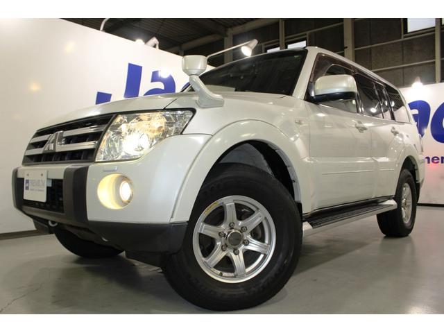パジェロ ロング　リミテッドエディション４ＷＤ７人乗☆背面ハードカバー　☆パナソニックナビ／フルセグＴＶ／バックモニター＆アルパイン１０．１型フリップダウンモニター☆４×４エンジニアリング１６インチＡＷ☆ＨＩＤヘッド／オートライト／前後フォグ☆黒革調シートカバー☆ヒッチＭ（48枚目）