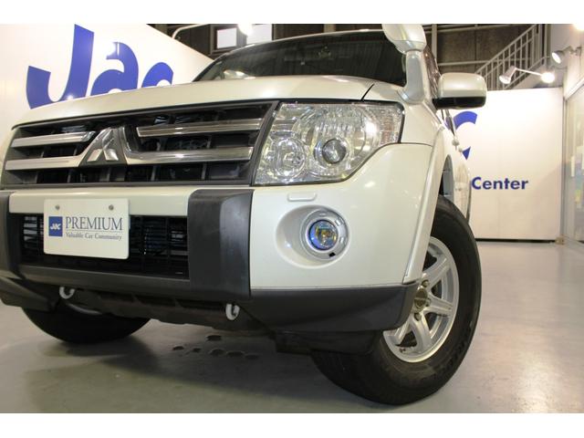 パジェロ ロング　リミテッドエディション４ＷＤ７人乗☆背面ハードカバー　☆パナソニックナビ／フルセグＴＶ／バックモニター＆アルパイン１０．１型フリップダウンモニター☆４×４エンジニアリング１６インチＡＷ☆ＨＩＤヘッド／オートライト／前後フォグ☆黒革調シートカバー☆ヒッチＭ（53枚目）