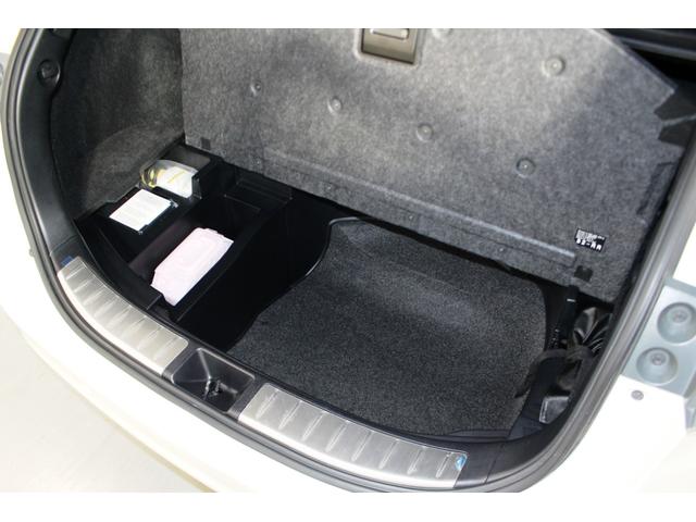 ハリアー エレガンスMOPパノラマムーンルーフ・黒本革電動シート禁煙車 ★1オーナー★MOP★ナビTVバックモニターBlu-rayUSB/AUX★快適温熱シート★電動ロールシェード★クリソナ/バックソナ★LEDヘッド&Fフォグ★純17AW★スマートキー/Pスタート★ETC(9枚目)