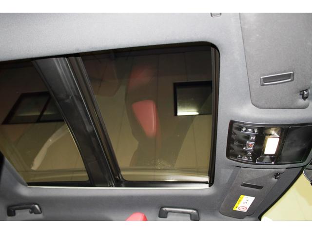 RX RX300 Fスポーツ☆ユーザー買取1オナ禁煙車☆R2後期型 MOPパノラマルーフ/ルーフレール・360°モニター☆純SDナビ/プレミアムサウンドDTV・Blu-ray・スマホ連携☆赤革スポーツシート電動ヒーター&エアシート☆セーフティシステム+BSM・HUD(15枚目)