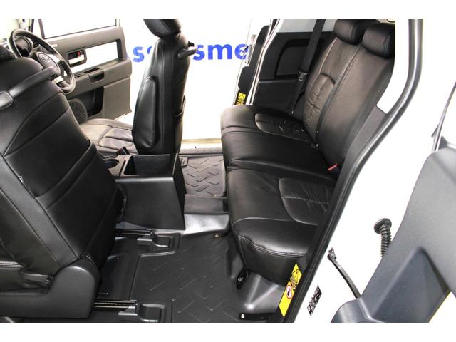 FJクルーザー カラーパッケージP/T4WD★1GR-FEタイミングチェーン ★BFGoodrichTrail-TerrainT/Aホワイトレタータイヤ&純OP17AW/サイドステップ/プライバシーガラス☆クルコン☆リアスポ☆純SDナビTVバックモニターETC☆リモコンキー2本(23枚目)