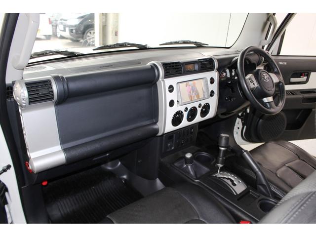 FJクルーザー カラーパッケージP/T4WD★1GR-FEタイミングチェーン ★BFGoodrichTrail-TerrainT/Aホワイトレタータイヤ&純OP17AW/サイドステップ/プライバシーガラス☆クルコン☆リアスポ☆純SDナビTVバックモニターETC☆リモコンキー2本(26枚目)