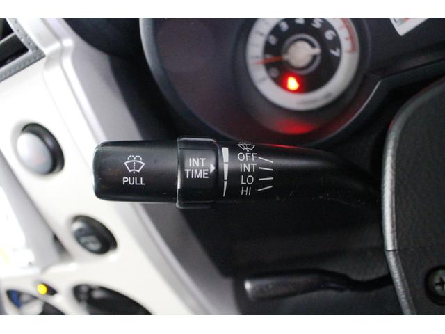 FJクルーザー カラーパッケージP/T4WD★1GR-FEタイミングチェーン ★BFGoodrichTrail-TerrainT/Aホワイトレタータイヤ&純OP17AW/サイドステップ/プライバシーガラス☆クルコン☆リアスポ☆純SDナビTVバックモニターETC☆リモコンキー2本(51枚目)