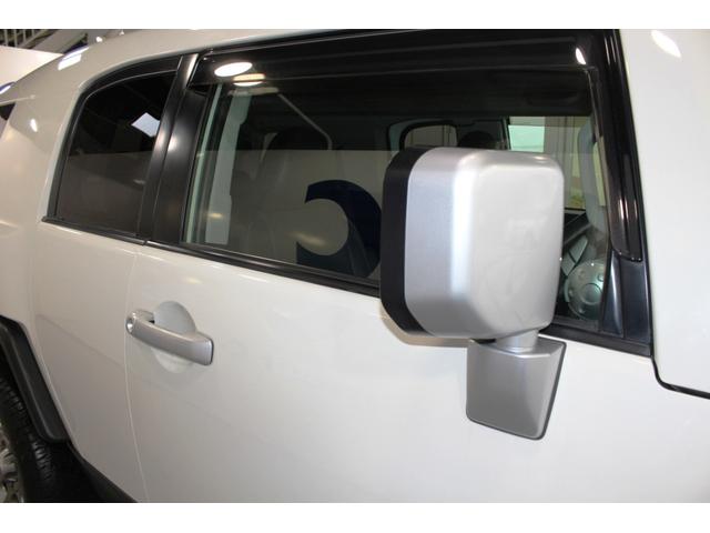 FJクルーザー カラーパッケージP/T4WD★1GR-FEタイミングチェーン ★BFGoodrichTrail-TerrainT/Aホワイトレタータイヤ&純OP17AW/サイドステップ/プライバシーガラス☆クルコン☆リアスポ☆純SDナビTVバックモニターETC☆リモコンキー2本(60枚目)