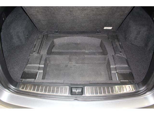 床下にも収納スペースがございます。