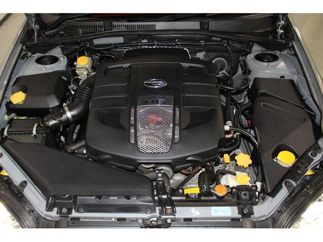 定期点検整備（１２ヶ月又は２４ヶ月法定点検整備）実施後のお納車になります。バッテリーやエンジンオイルの交換、その他、ベルト類等点検整備を実施した上で不具合箇所がございましたら適時交換、修理等致します。