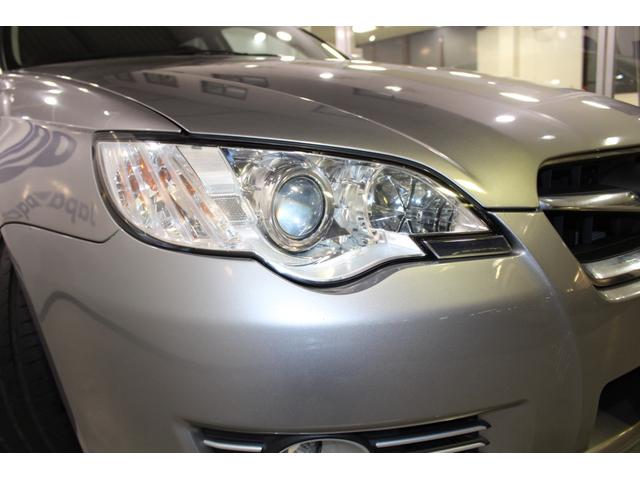 ★ヘッドライトのレンズ面は黄ばみや曇りもなくクリアな状態です。