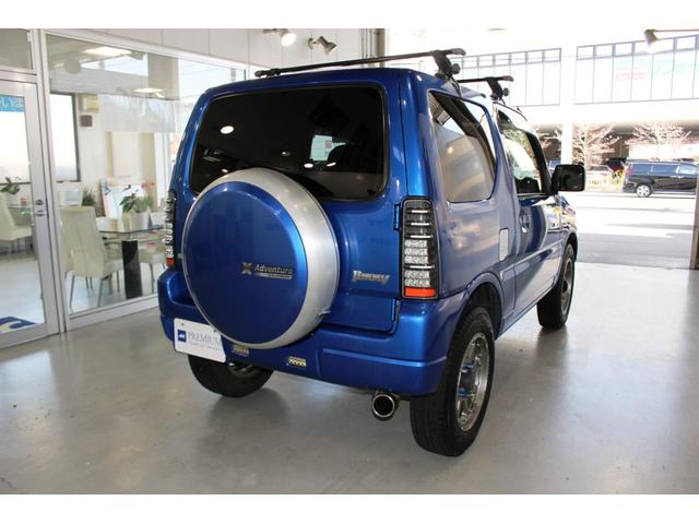 ジムニー クロスアドベンチャーＸＣ☆Ｐ／Ｔ４ＷＤ☆８型☆ＤＯＨＣターボ　☆社外１６ＡＷ・検対マフラー・ＬＥＤテール・ルーフキャリアベース☆『Ｘ－Ａｄｖｅｎｔｕｒｅ』専用ブラック合皮シート・ヒーター付☆革巻ステア☆ボディ同色ミラー電格ヒーターウインカー付☆ナビＴＶ・ＥＴＣ（6枚目）