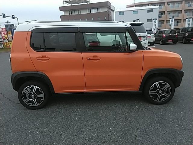 フレアクロスオーバー ＸＳ　ユーザー買取車・衝突被害軽減ブレーキ・純正ＨＩＤヘッドライト・シートヒーター（運転席）・純正アルミホイール・社外ＥＴＣ・ＣＤデッキ・アイドリングストップ・ウインカーミラー・スマートキー３個・（6枚目）