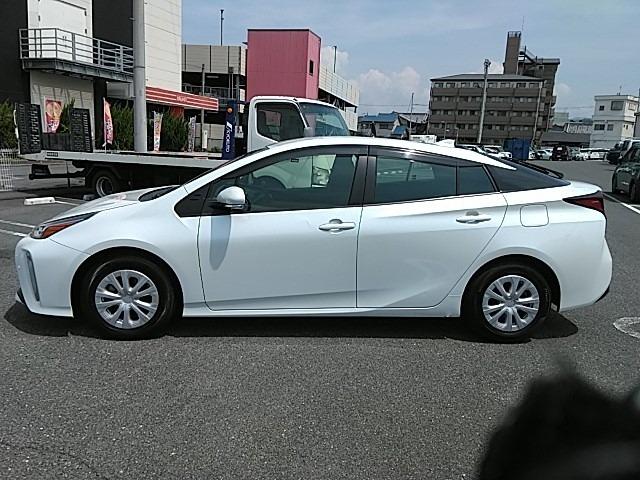 プリウス ＳセーフティプラスＩＩ　・ユーザー買取車・トヨタセーフティセンス・メモリーナビ／ＥＴＣ／バックカメラ・３６０°全方位ドライブレコーダー・レーダークルーズコントロール・スマートキー２個（2枚目）