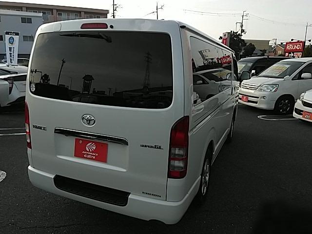ハイエースバン ロングスーパーＧＬ　・ユーザー買取車・ナビ・バックカメラ・ＣＡＲＶＩＮベッドキット・ＡＣ１００Ｖコンセント・オートエアコン・スマートキー２個（8枚目）