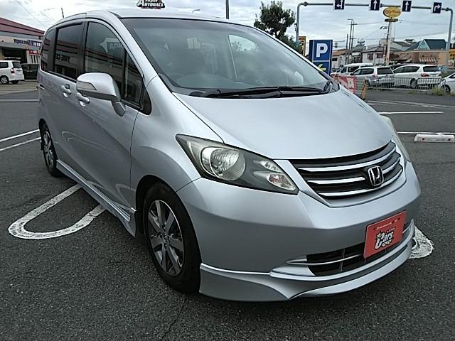 フリード G エアロ ワンオーナーユーザー買取車・片側パワースライドドア・地デジフルセグナビ・バックカメラ・ETC(6枚目)