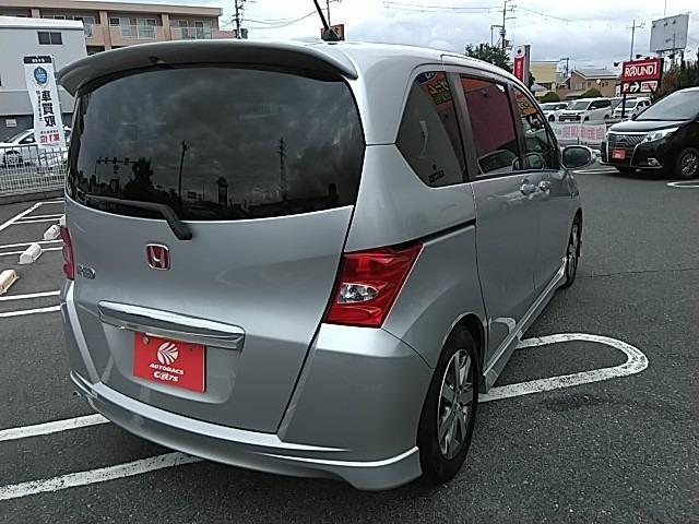 フリード G エアロ ワンオーナーユーザー買取車・片側パワースライドドア・地デジフルセグナビ・バックカメラ・ETC(7枚目)