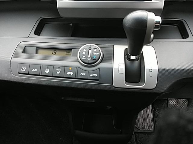 フリード G エアロ ワンオーナーユーザー買取車・片側パワースライドドア・地デジフルセグナビ・バックカメラ・ETC(22枚目)