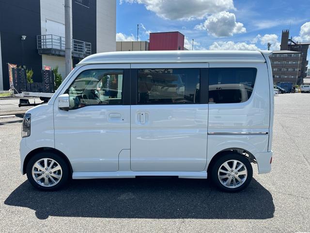 エブリイワゴン ＰＺターボスペシャル　・届出済未使用車・両側パワースライドドア・シートヒーター（運転席）・フルフラット（ベンチシート）・オートステップ（助手席側）・スペアキー２個・フロアマット／バイザー付き（2枚目）