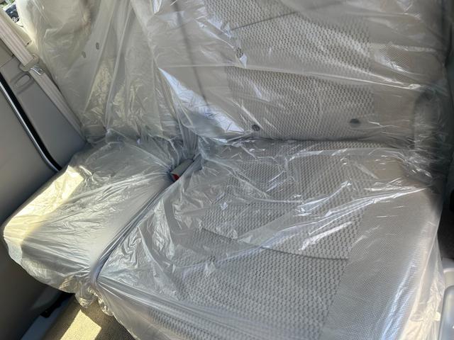 エブリイワゴン ＰＺターボスペシャル　・届出済未使用車・両側パワースライドドア・シートヒーター（運転席）・フルフラット（ベンチシート）・オートステップ（助手席側）・スペアキー２個・フロアマット／バイザー付き（13枚目）